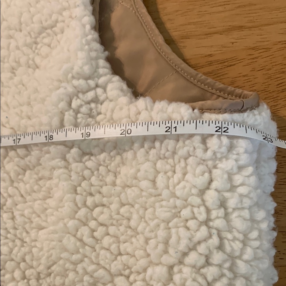Women's White Sherpa Vest - Picture 2 of 7